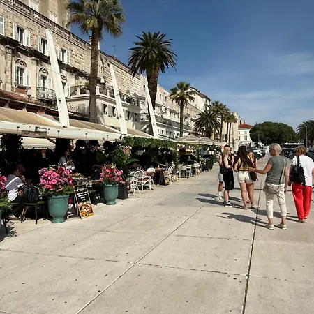 Luxury Golden Palace Citycentre Right Next To Diocletian's Palace Split