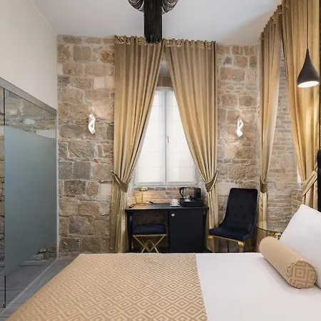 Luxury Golden Palace Citycentre Right Next To Diocletian's Palace