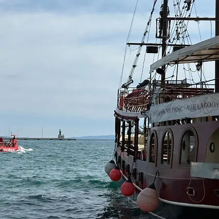 Luxury Golden Palace Citycentre Right Next To Diocletian's Palace Pensionat