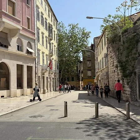 Luxury Golden Palace Citycentre Right Next To Diocletian's Palace 게스트하우스 *